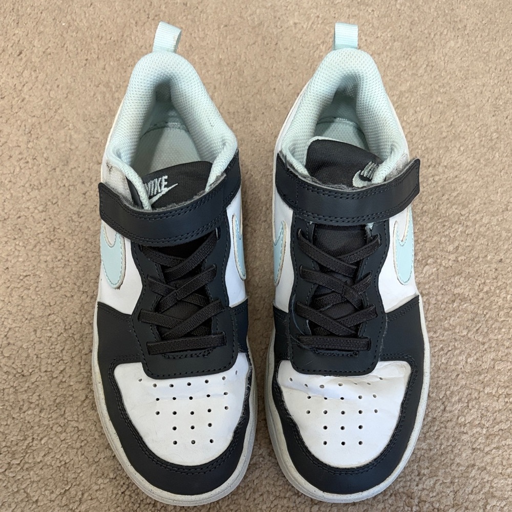 Nike Kids size 3 Black, Light Blue and White Sneakers